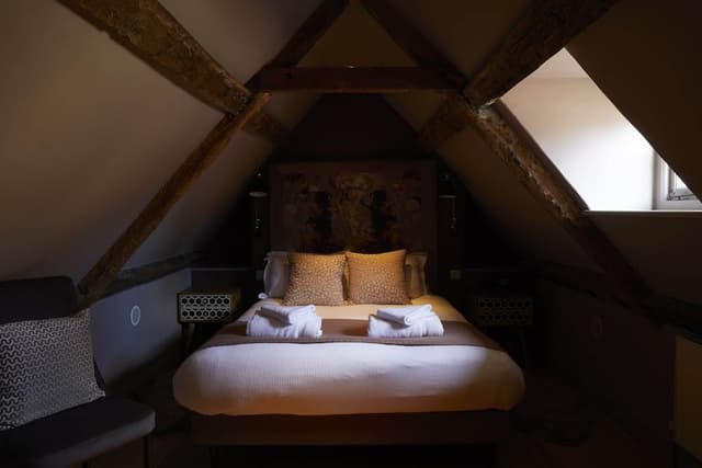 Comfort Room (Small)