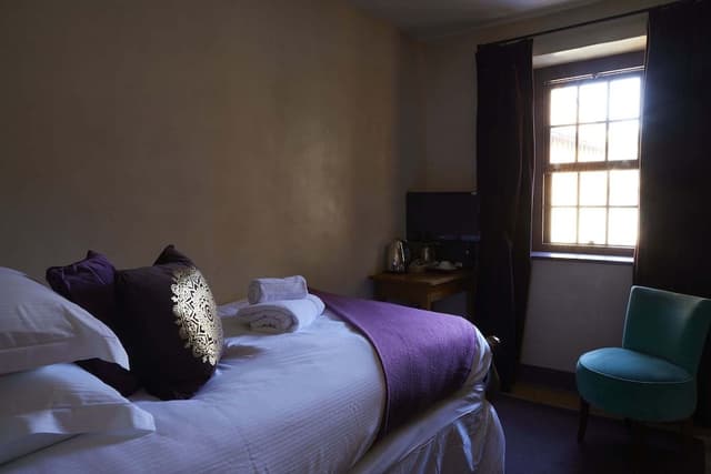 Classic Single Room
