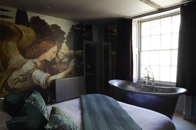 Comfort Room (Small)