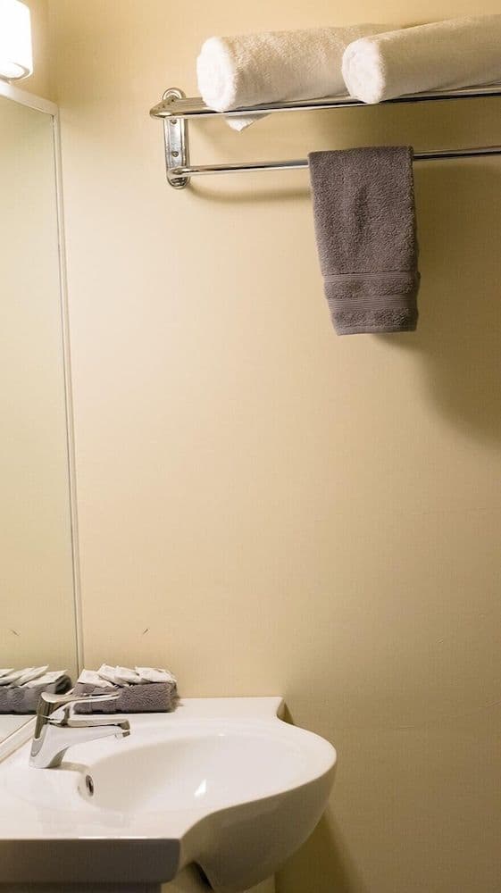 Standard Suite, 1 Bedroom, Non Smoking (Double/Queen Room)
