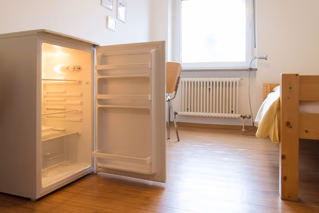 Single Room, Shared Bathroom