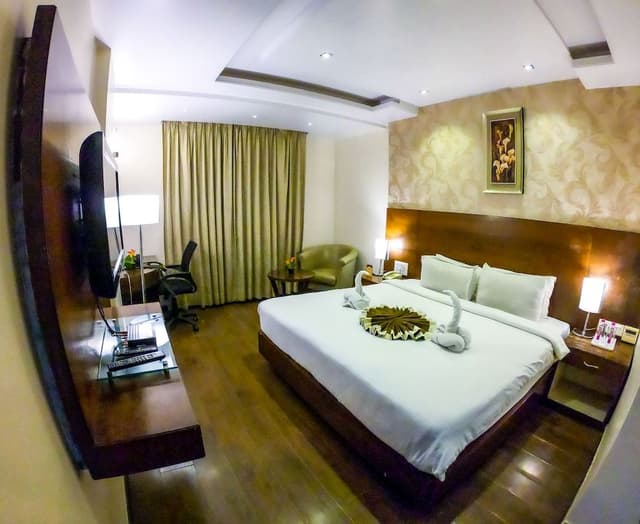 Executive Double Room, City View