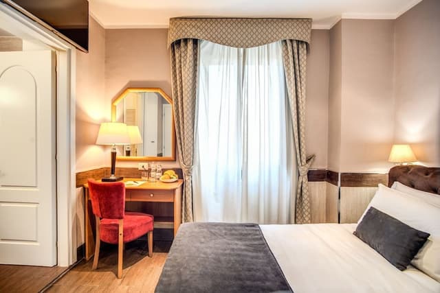 Economy Room