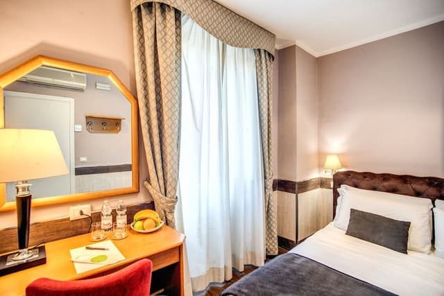Economy Room