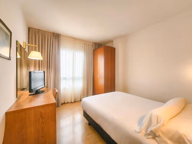 1 Single Bed