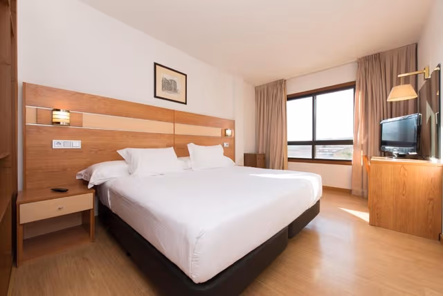 1 King Bed