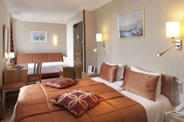 Triple Room, 3 Twin Beds