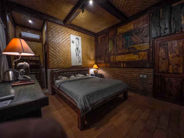 1 Bedroom Suite (with AC)