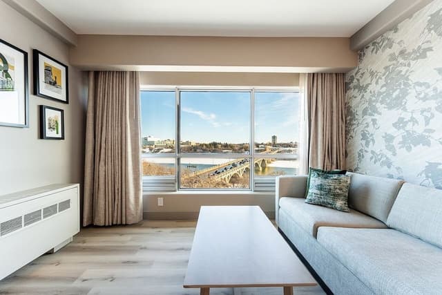 Executive Room, 1 King Bed, River View