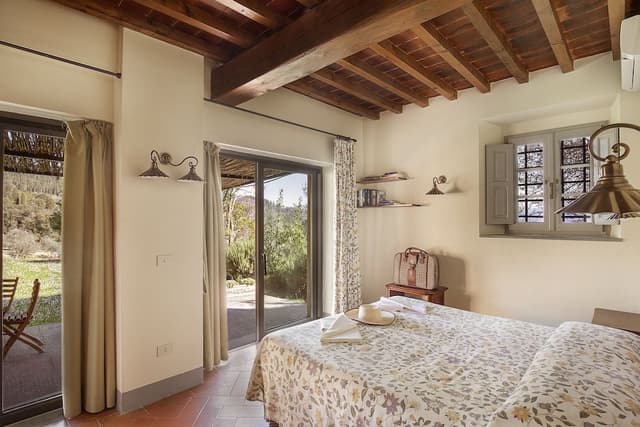 Panoramic Apartment, 2 Bedrooms, Pool Access, Garden View (Scuola)