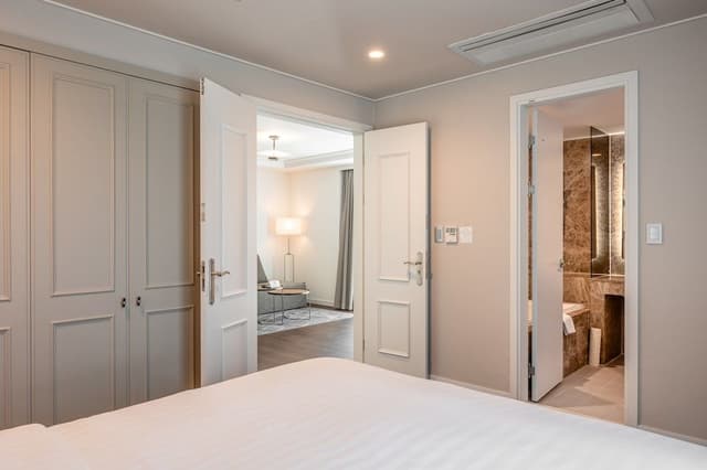Suite (self-catering)