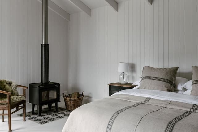 Double Room, 1 King Bed, Courtyard View