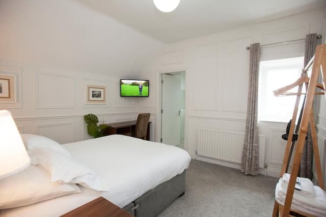 Premium Triple Room