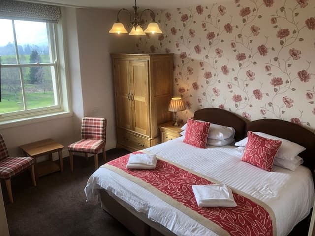 Superior Double or Twin Room, Ensuite, Mountain View