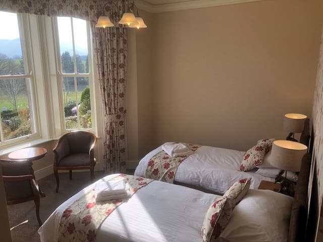 Superior Double or Twin Room, Ensuite, Mountain View