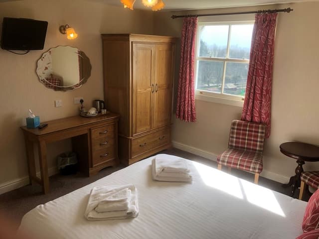 Double Room, Ensuite, Lake View