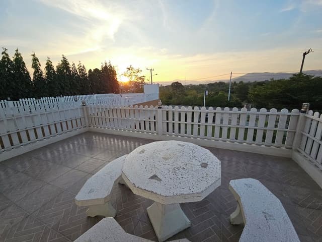 Superior Room, 1 King Bed, Patio, Garden Area