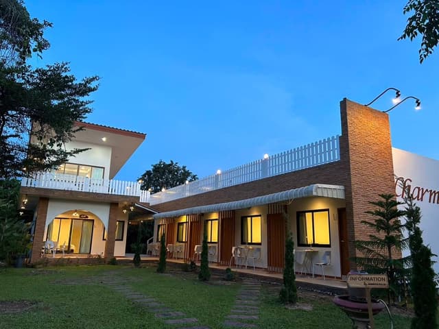 Superior Room, 1 King Bed, Patio, Garden Area