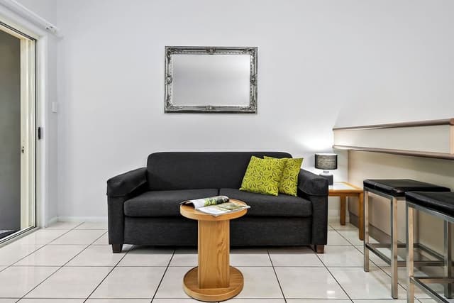 Deluxe One Bedroom Apartment
