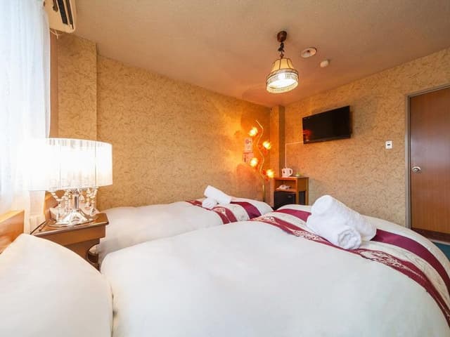 Twin Room with Private Bathroom (205 or 206)
