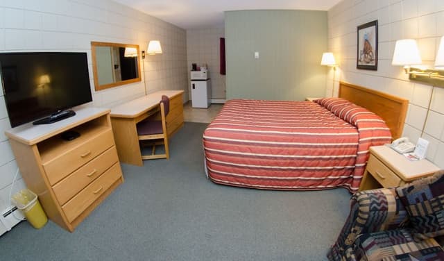 Standard Room, 1 Queen Bed, Non Smoking