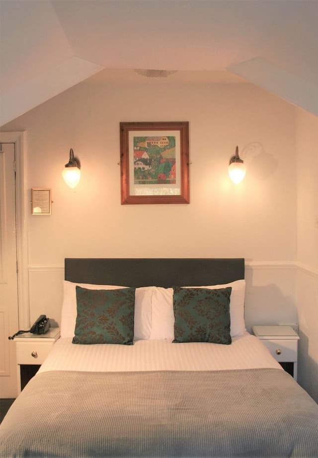 Family Room, Private Bathroom