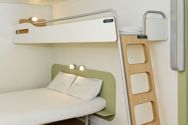 Triple Room, Multiple Beds