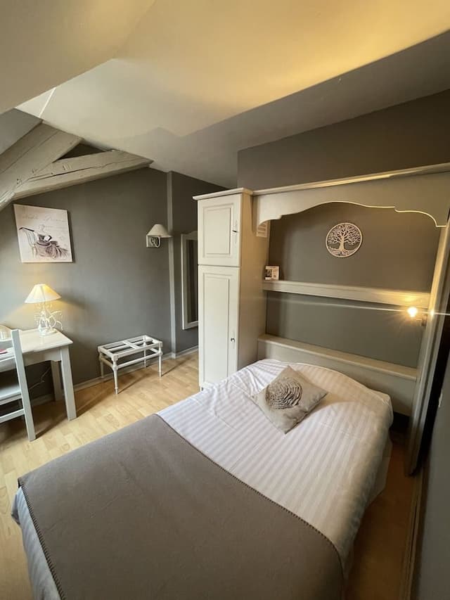 Classic Single Room