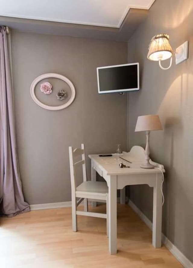 Classic Single Room