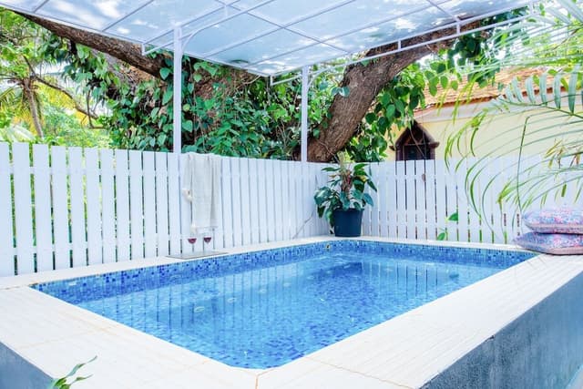 4 bedroom Royal Jacuzzi Villa