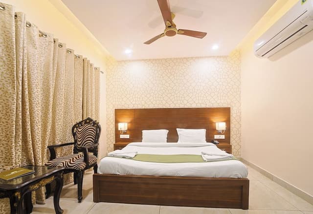 Executive Queen Room
