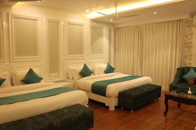 Executive Privilege Suite Room (Mountain View)