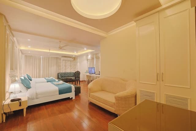 Executive Privilege Suite Room (Mountain View)