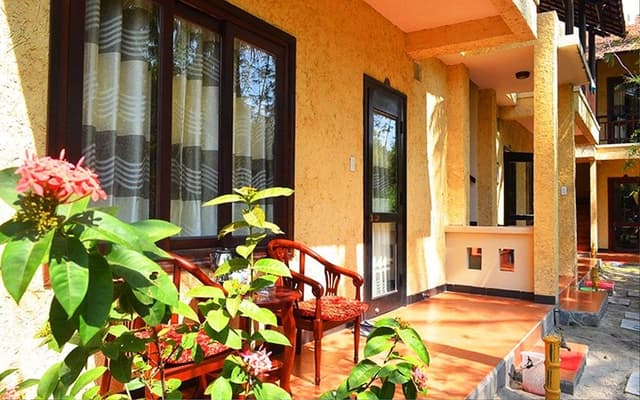 Deluxe Quadruple Room, Pool View