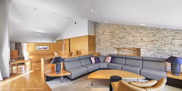 Luxury Suite