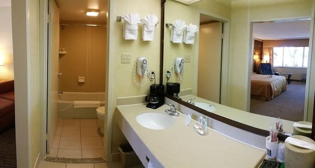 Executive Room, 2 Queen Beds, Non Smoking, Courtyard Area