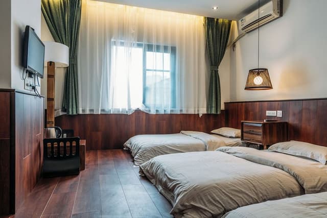Triple Room