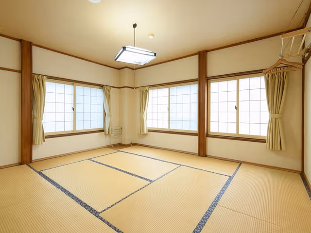 Japanese Room with Shared Washroom - Quadruple (Non-Smoking)