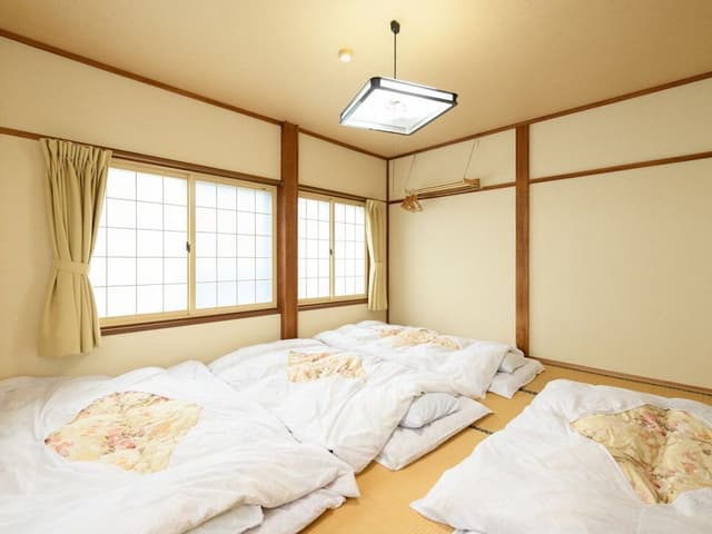 Japanese Room with Shared Washroom - Quadruple (Non-Smoking)