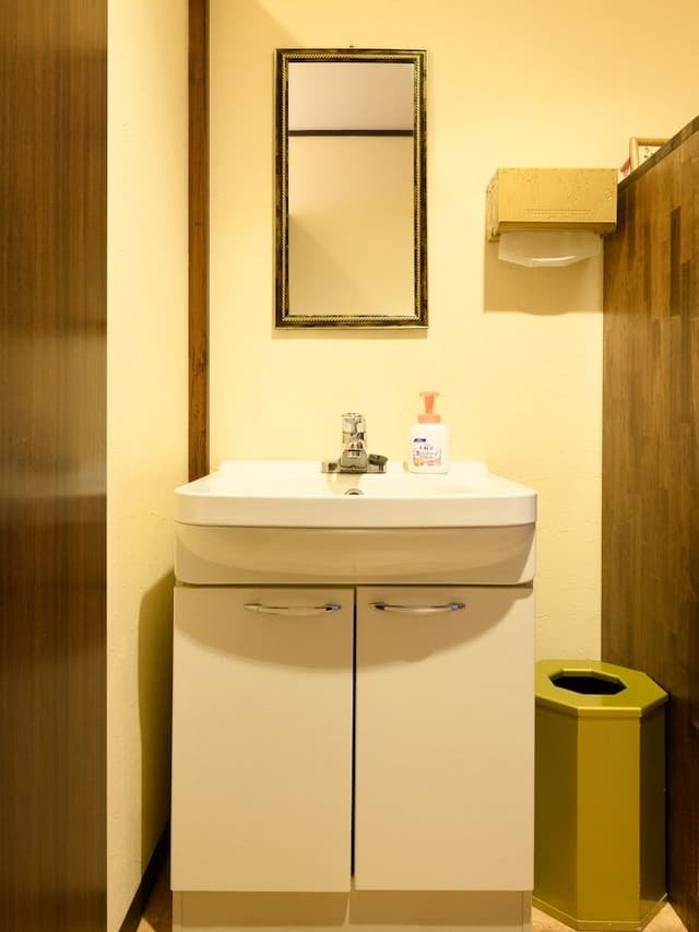 Japanese Room with Shared Washroom - Quadruple (Non-Smoking)
