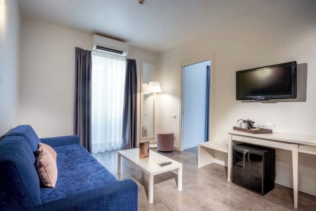 Suite, Partial Sea View (Small)