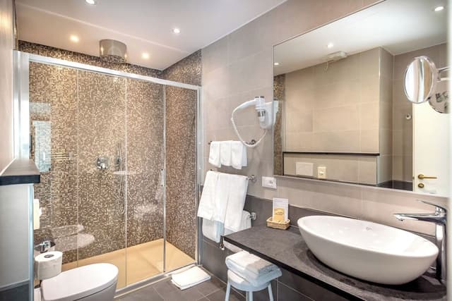 Suite, Partial Sea View (Small)
