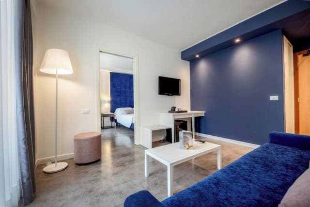 Suite, Partial Sea View (Small)
