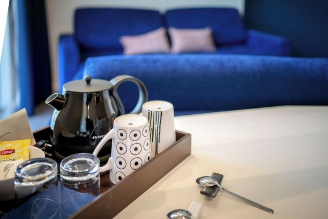 Suite, Partial Sea View (Small)