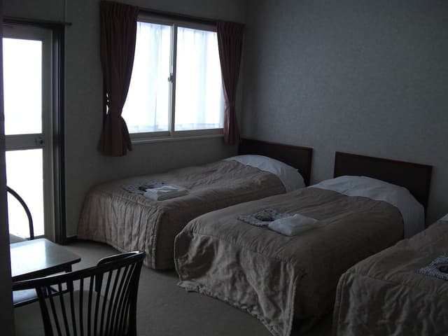 Triple room with In-room Toilet, Shared Bathroom