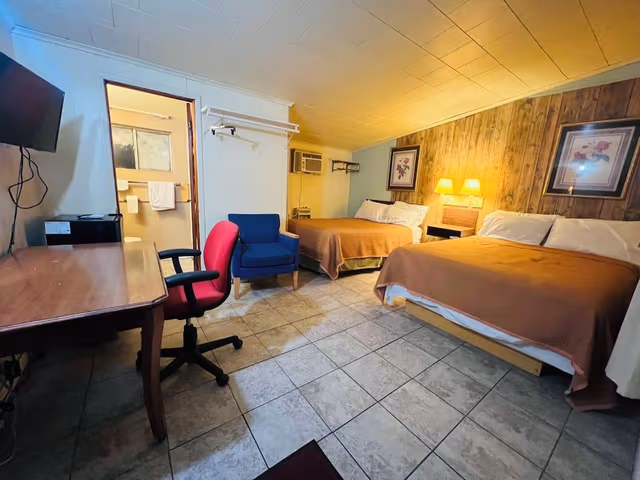 Room, 2 Queen Beds, Non Smoking