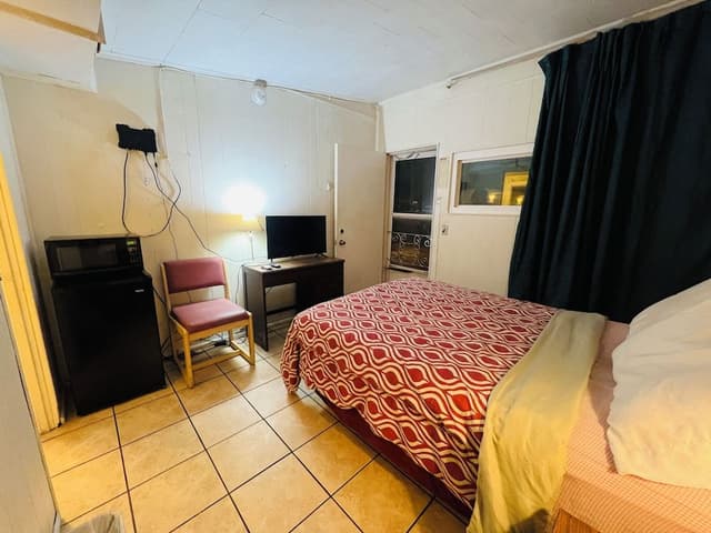 Room, 1 Queen Bed, Non Smoking