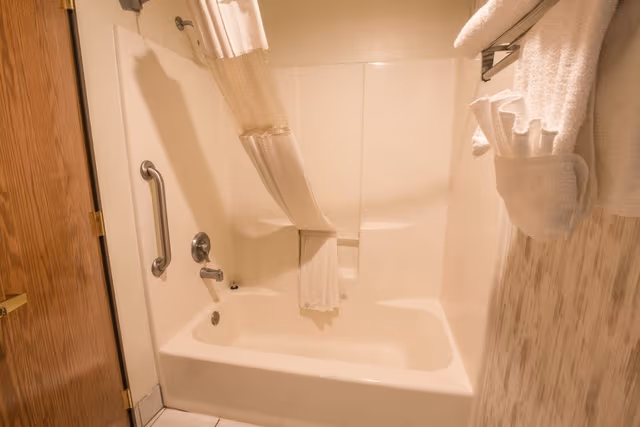 Suite, 1 King Bed, Non Smoking, Jetted Tub