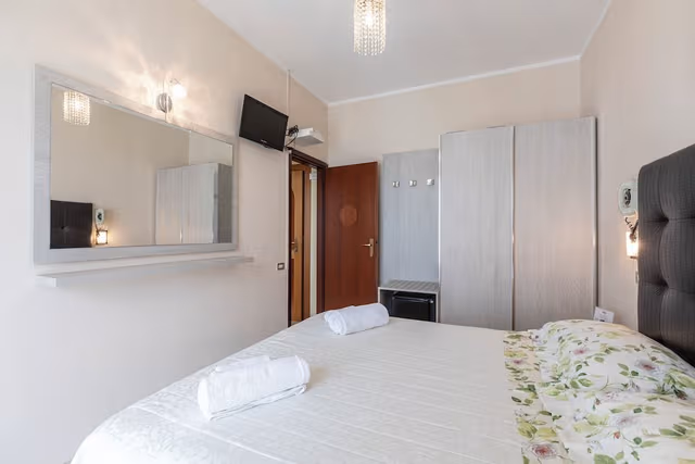 Communicating Room