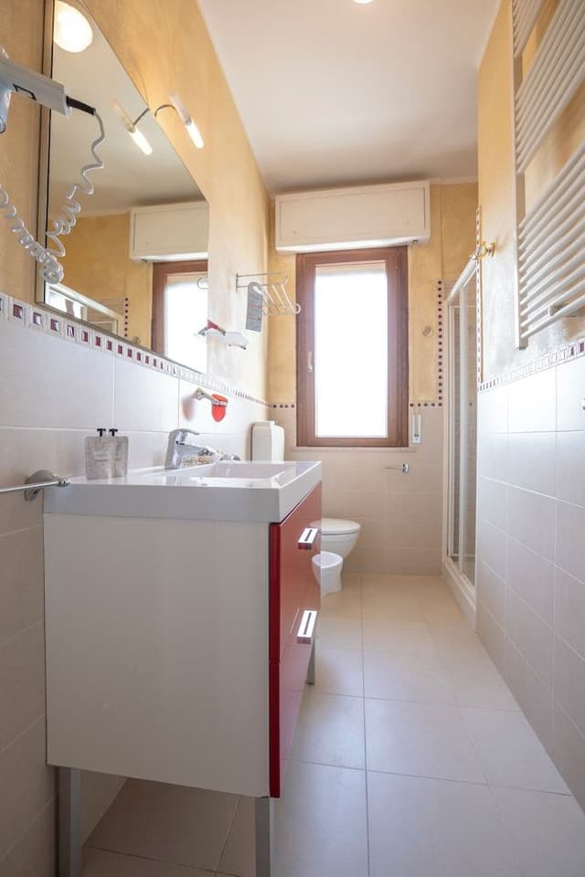 Communicating Room